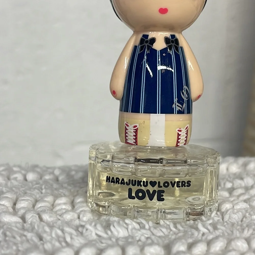 Set of 6 Harajuku Lovers fragance bottles - Picture 10 of 14